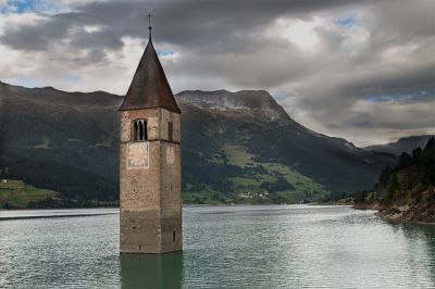 Turm_Reschensee.jpg